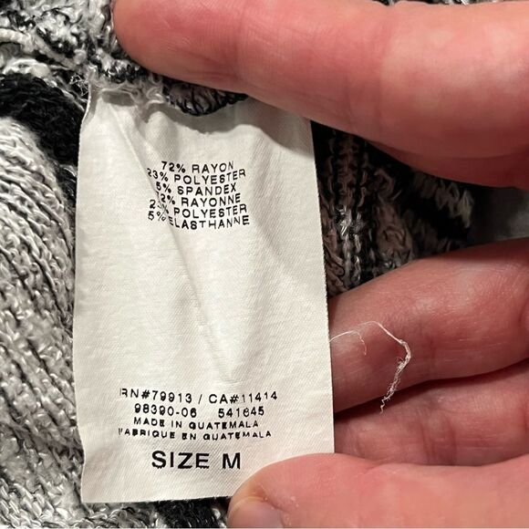 Motherhood Maternity Grey & Black Striped Side Ruched Lightweight Sweater Medium - Picture 6 of 7